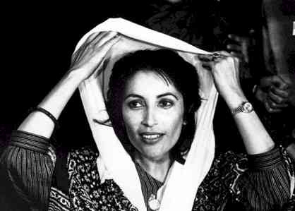 Benazir_Bhutto_10