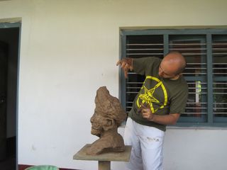 Sculpture_side profile