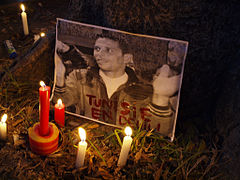 240px-Mohamed_Bouazizi_candle