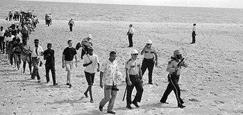 Black-and-white-demonstrators-Biloxi-beach-631