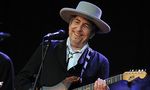 Bob-Dylan-performs-in-201-008