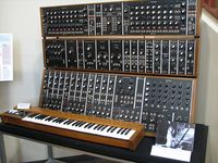 Moog-modular-synthesizer