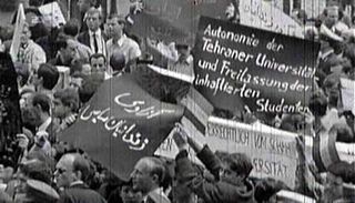 Anti-schah-demo_02-06-1967