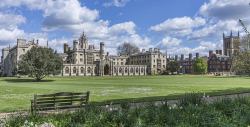 Cambridge_-_St_John_College_-_New_Court