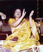 Hires_fk-singing-a-punjabi-folk-song-in-the-1970s_1-411x500