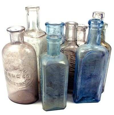 52d4703df3ad999fd2a45d6a80e7db5b--old-medicine-bottles-antique-glass-bottles