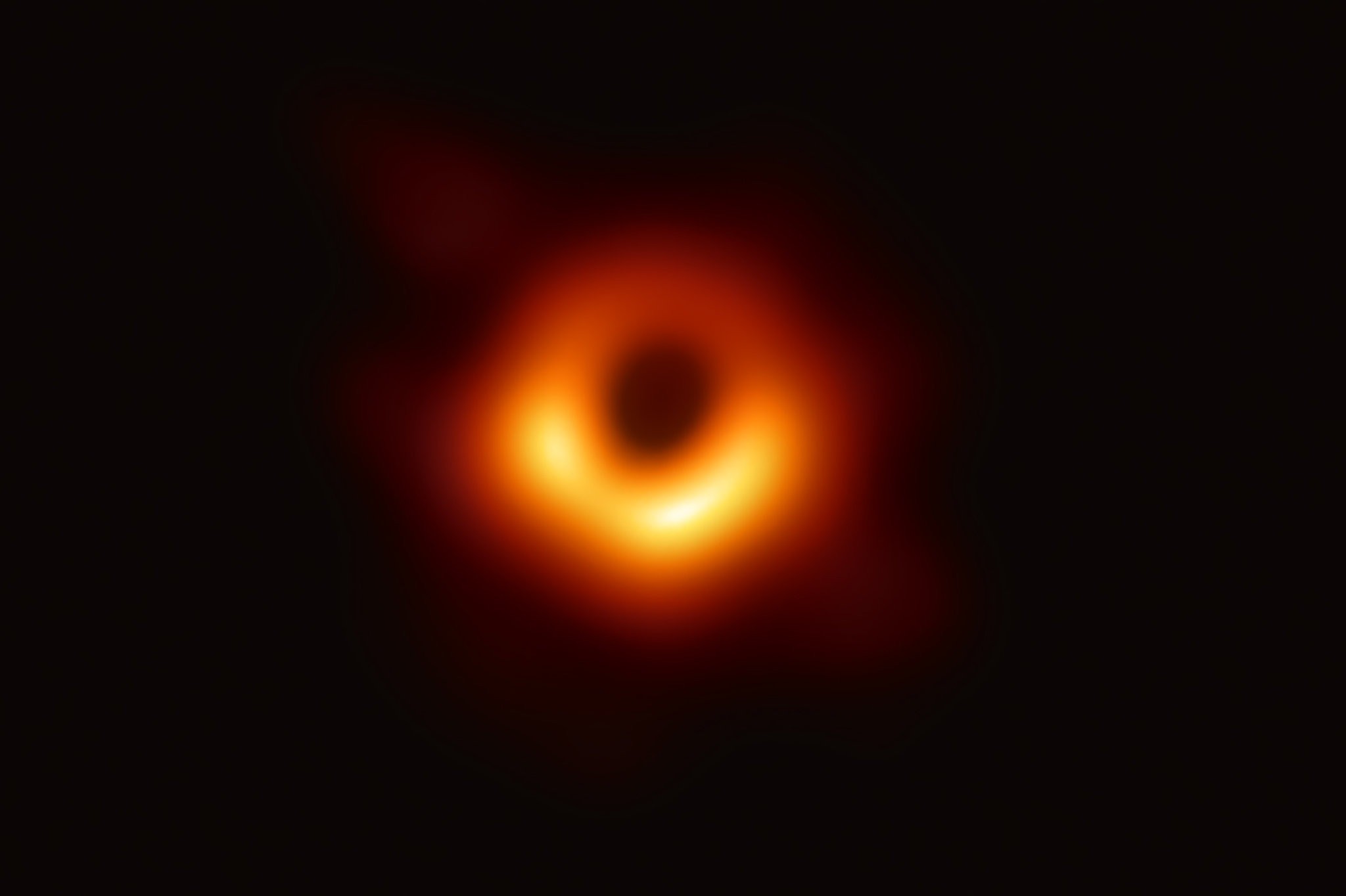 black-hole-picture-revealed-for-the-first-time-3-quarks-daily