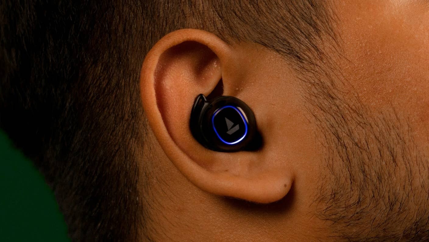 Meta’s New AI Translates Speech in Real Time Across More Than 100 ...