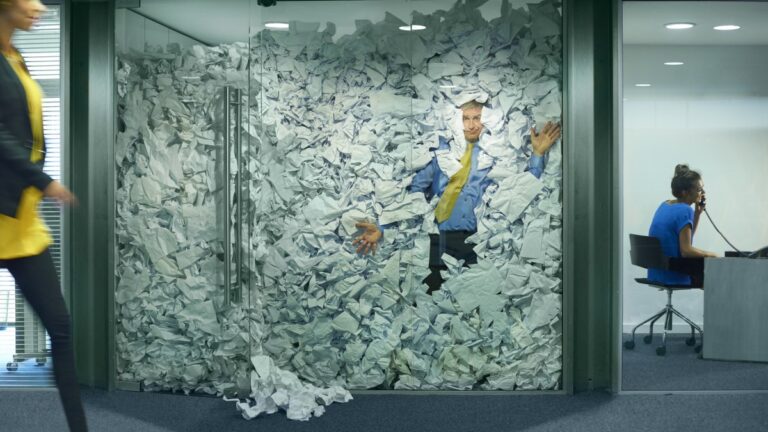 The r sum is dying and AI is - Buried In Papers 2 768x432 